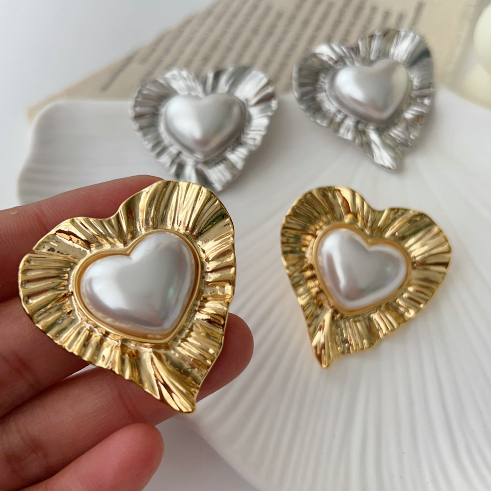 Chunky heart earrings