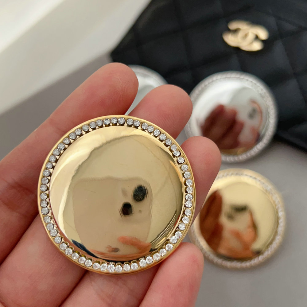 Chunky metal round shape earrings