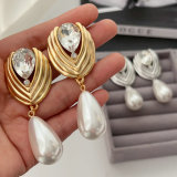 Chunky pearl earrings