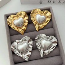 Chunky heart earrings