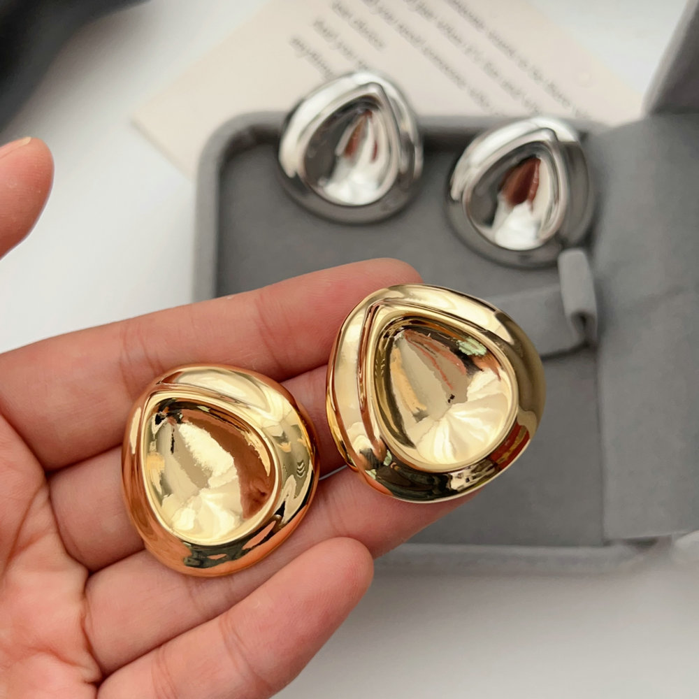 Metal water drop earrings