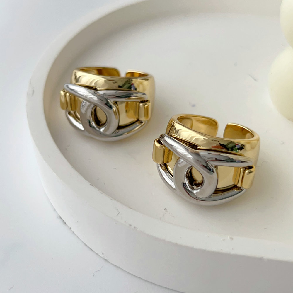 Fashion ring