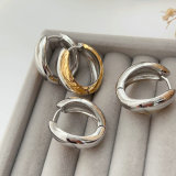 Oval shape two color earrings