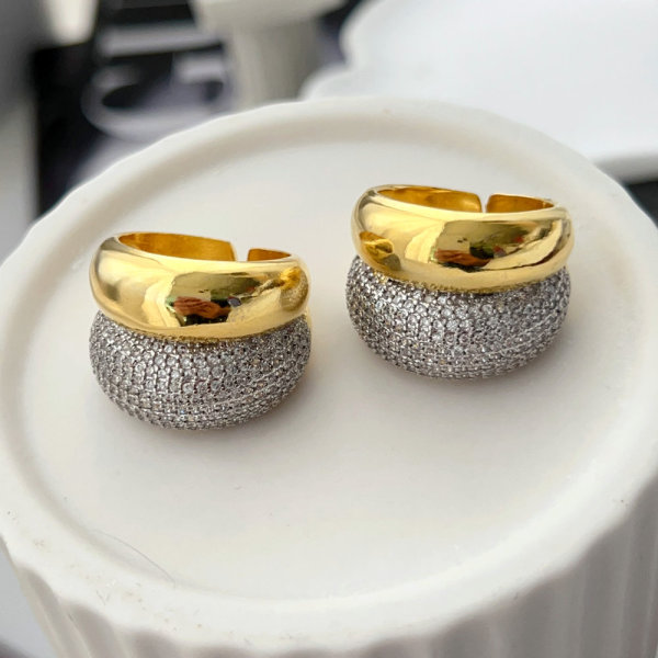 Chunky two color ring