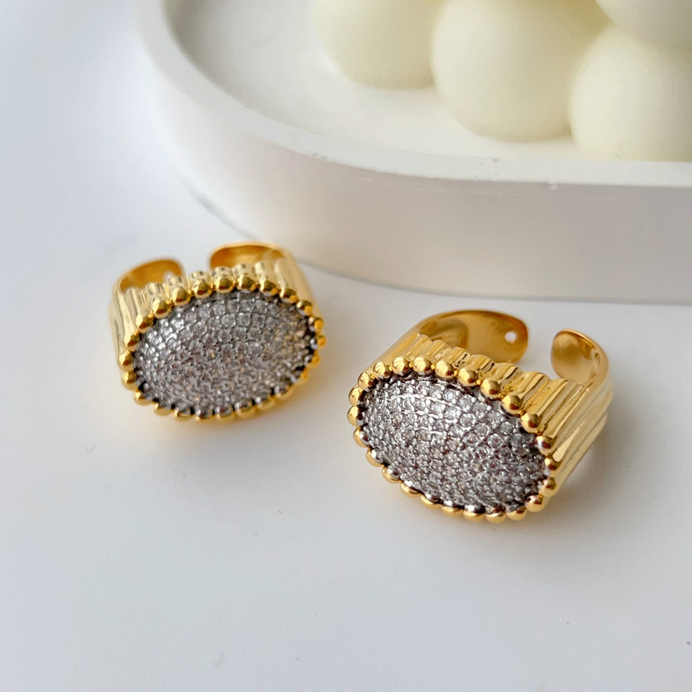 Pave zircon ring
