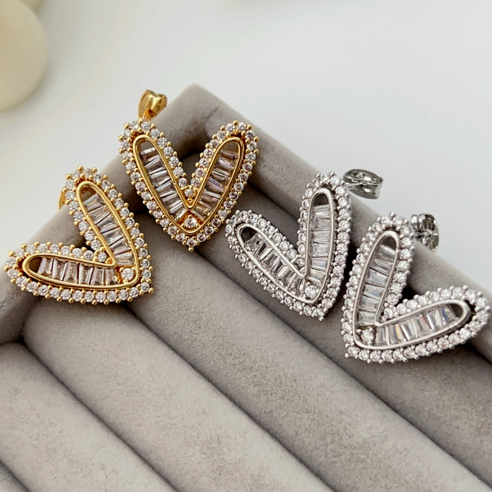 Pave zircon heart earrings