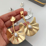 Leaf earrings