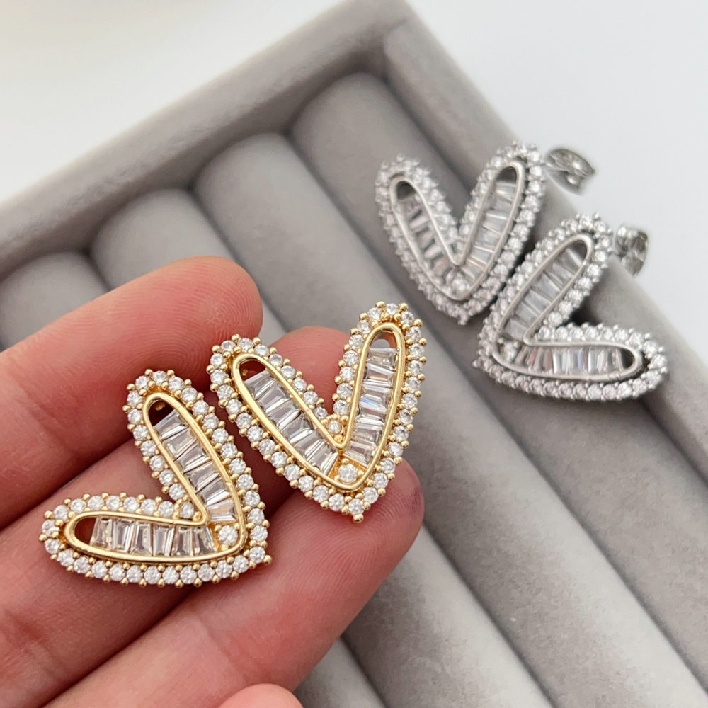 Pave zircon heart earrings