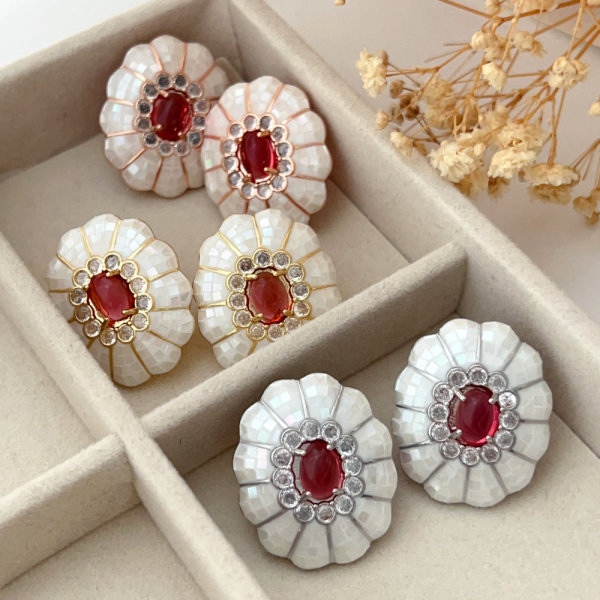 Shell flower earrings