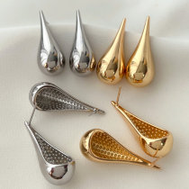 Metal teardrop earrings