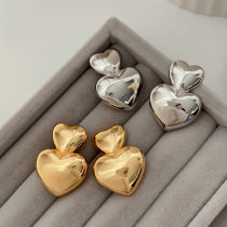 Metal heart earrings