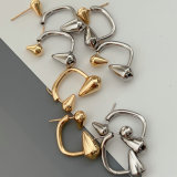 Fashion metal earrings