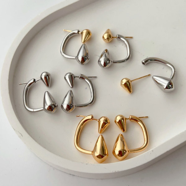 Fashion metal earrings