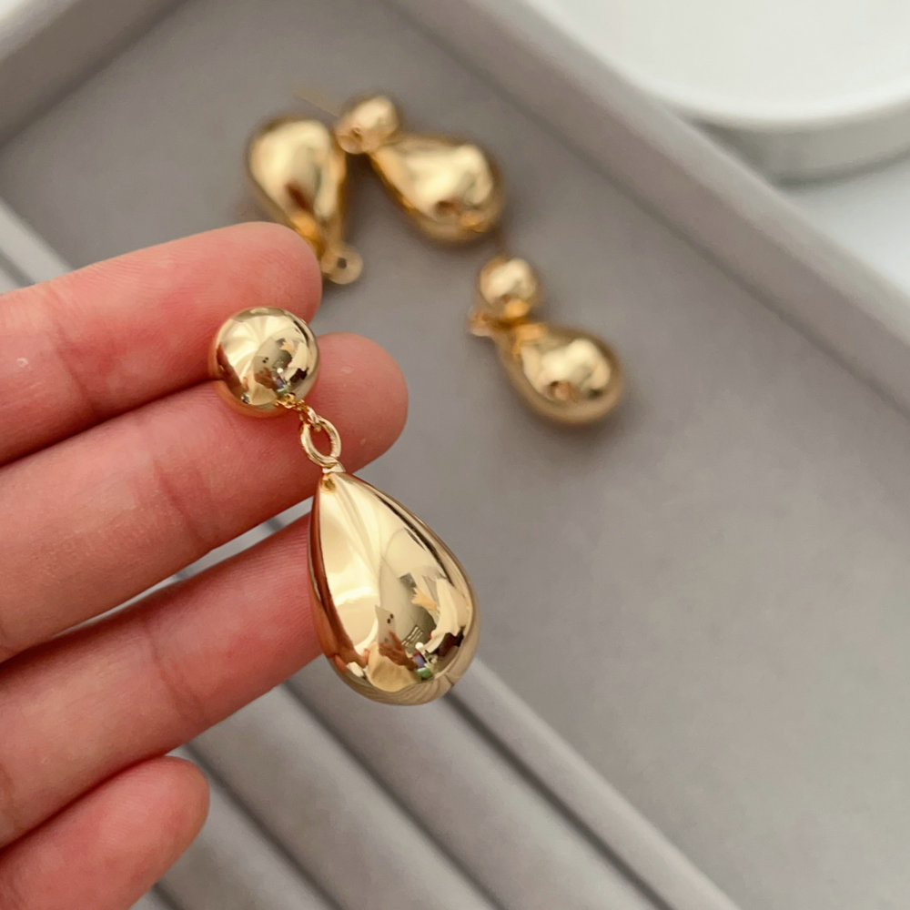 Water drop metal earrings