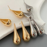 Metal teardrop earrings