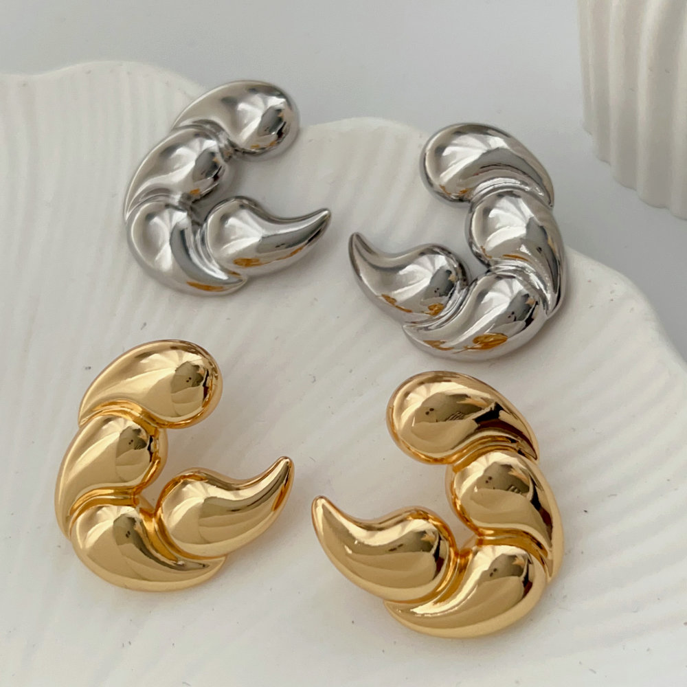 Metal basic earrings