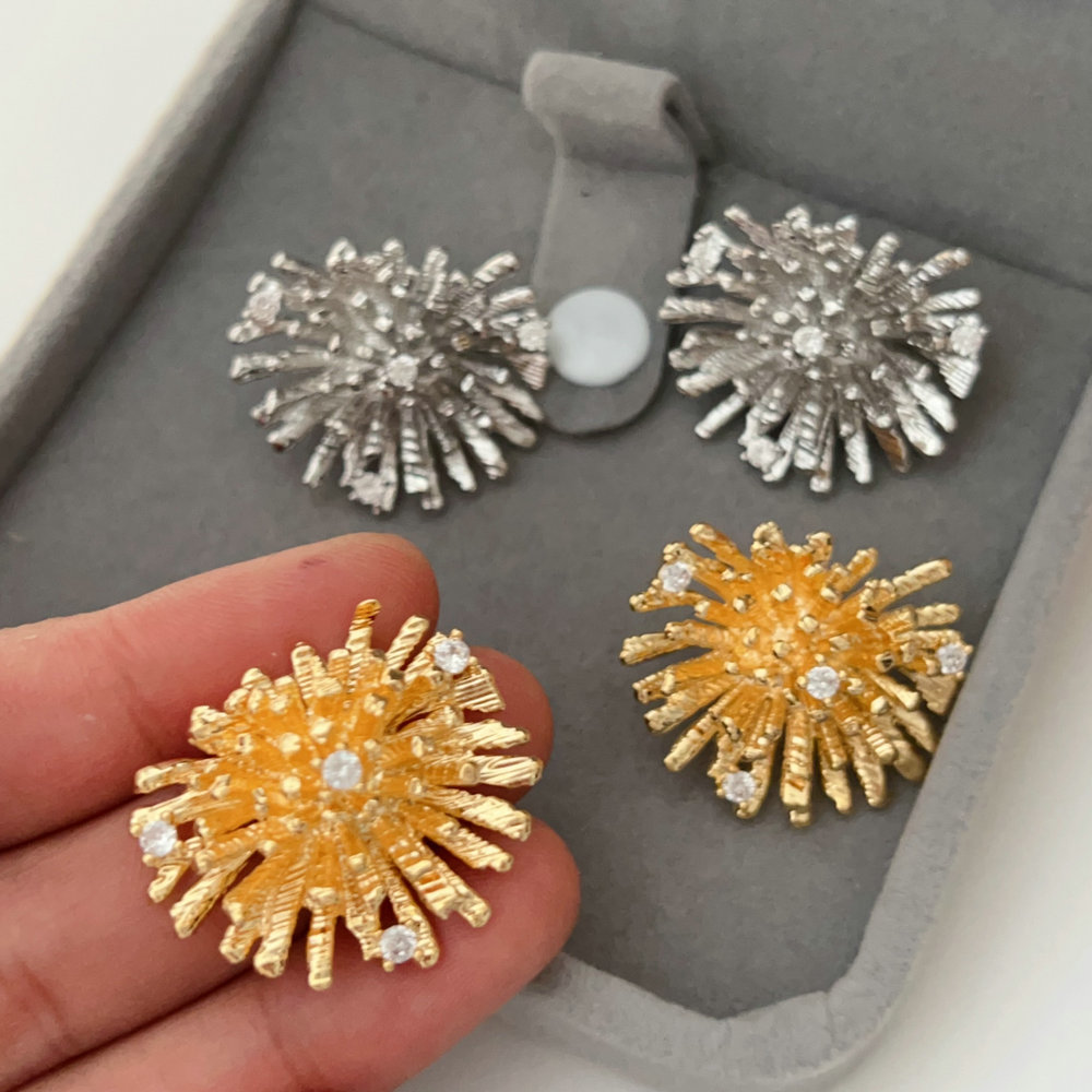 Flower earrings