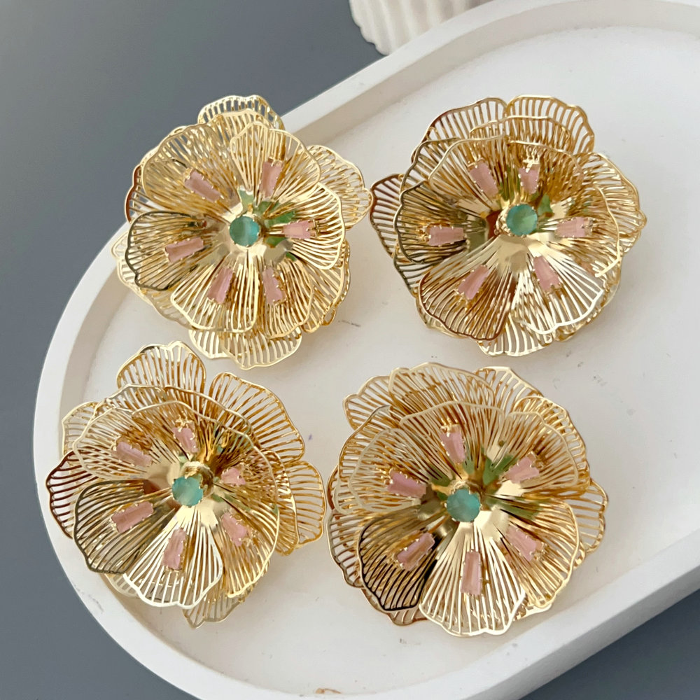Chunky flower earrings