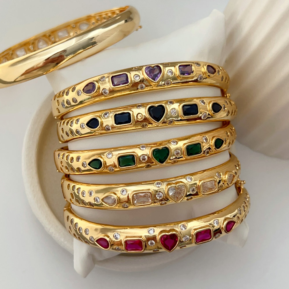 Pave zircon heart bangle