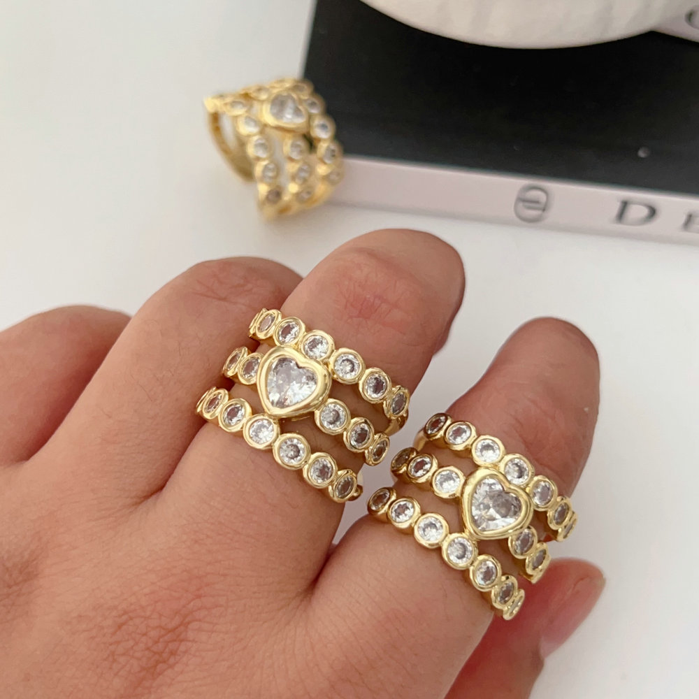 Pave zircon chunky heart ring