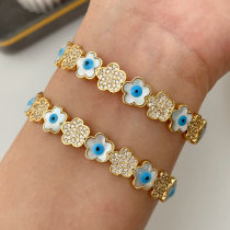 Eye clover cuff