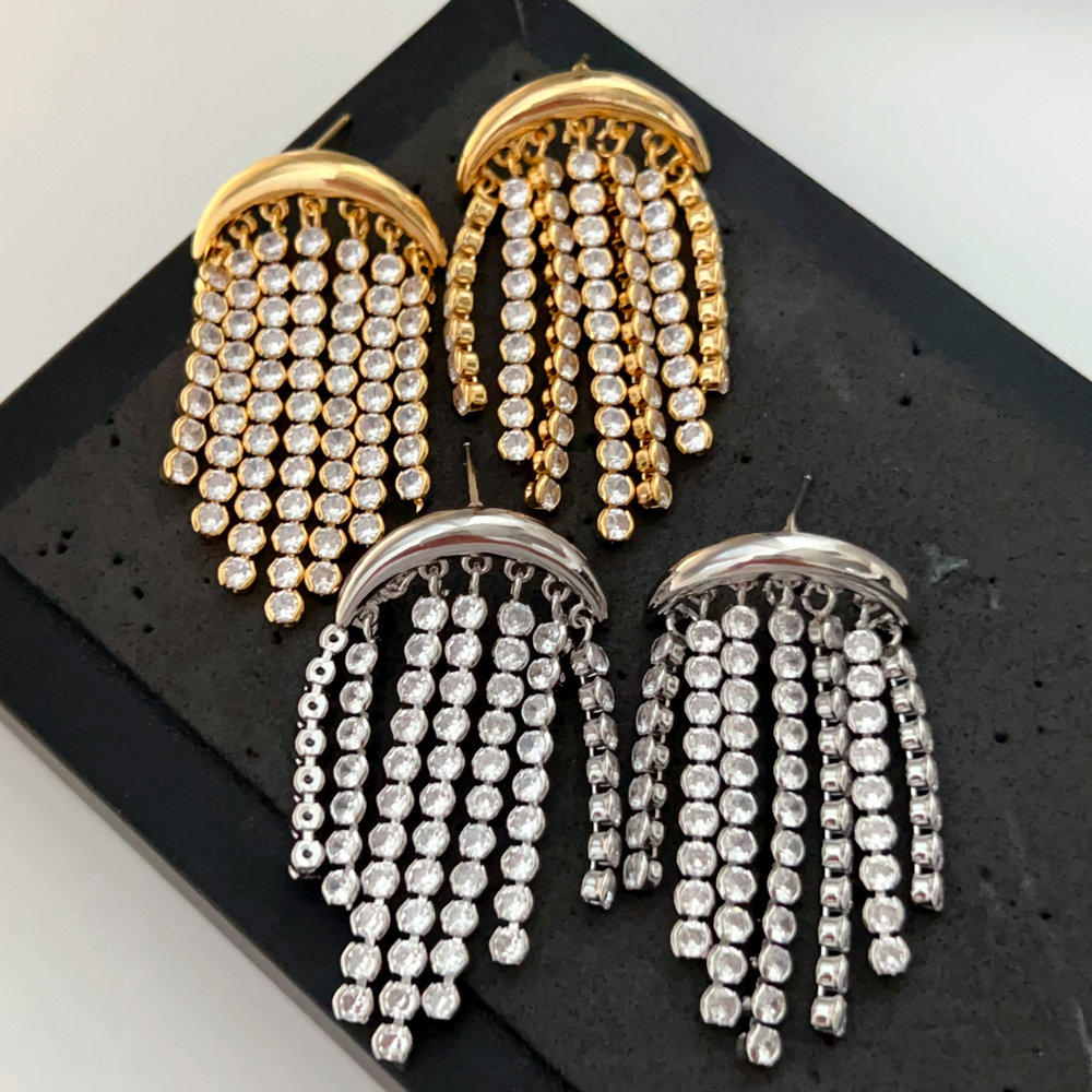 Zircon tassel earrings