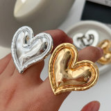 Chunky heart ring