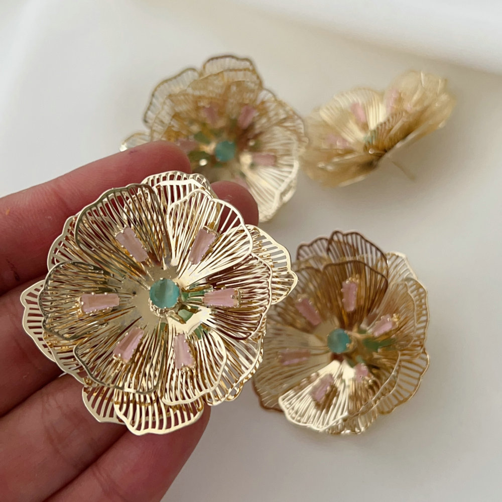 Chunky flower earrings