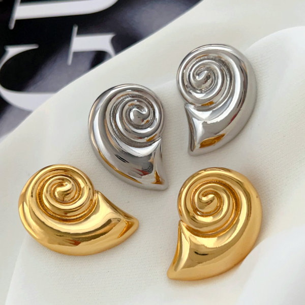 Metal snail earrings