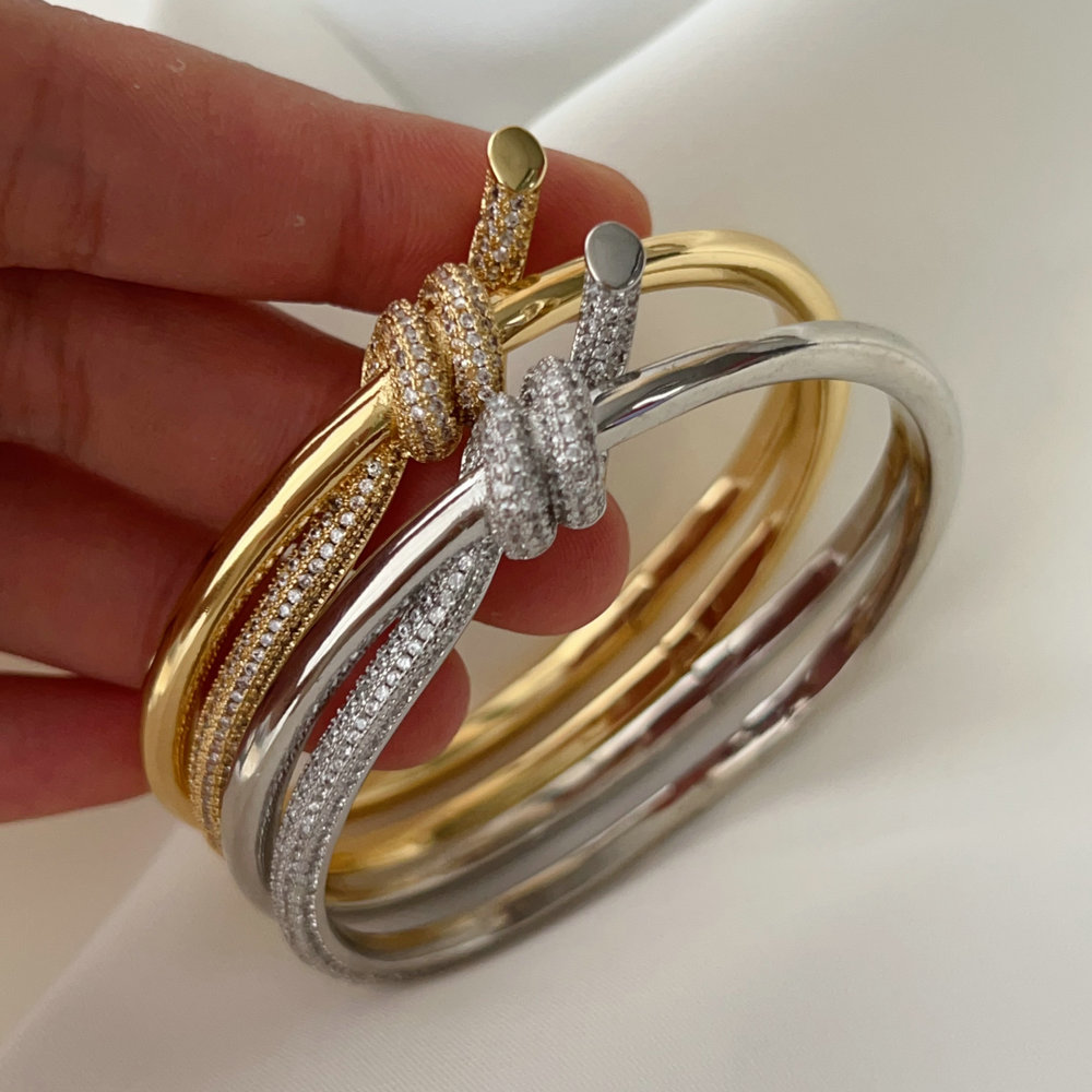 T locker bangle
