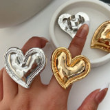Chunky heart ring