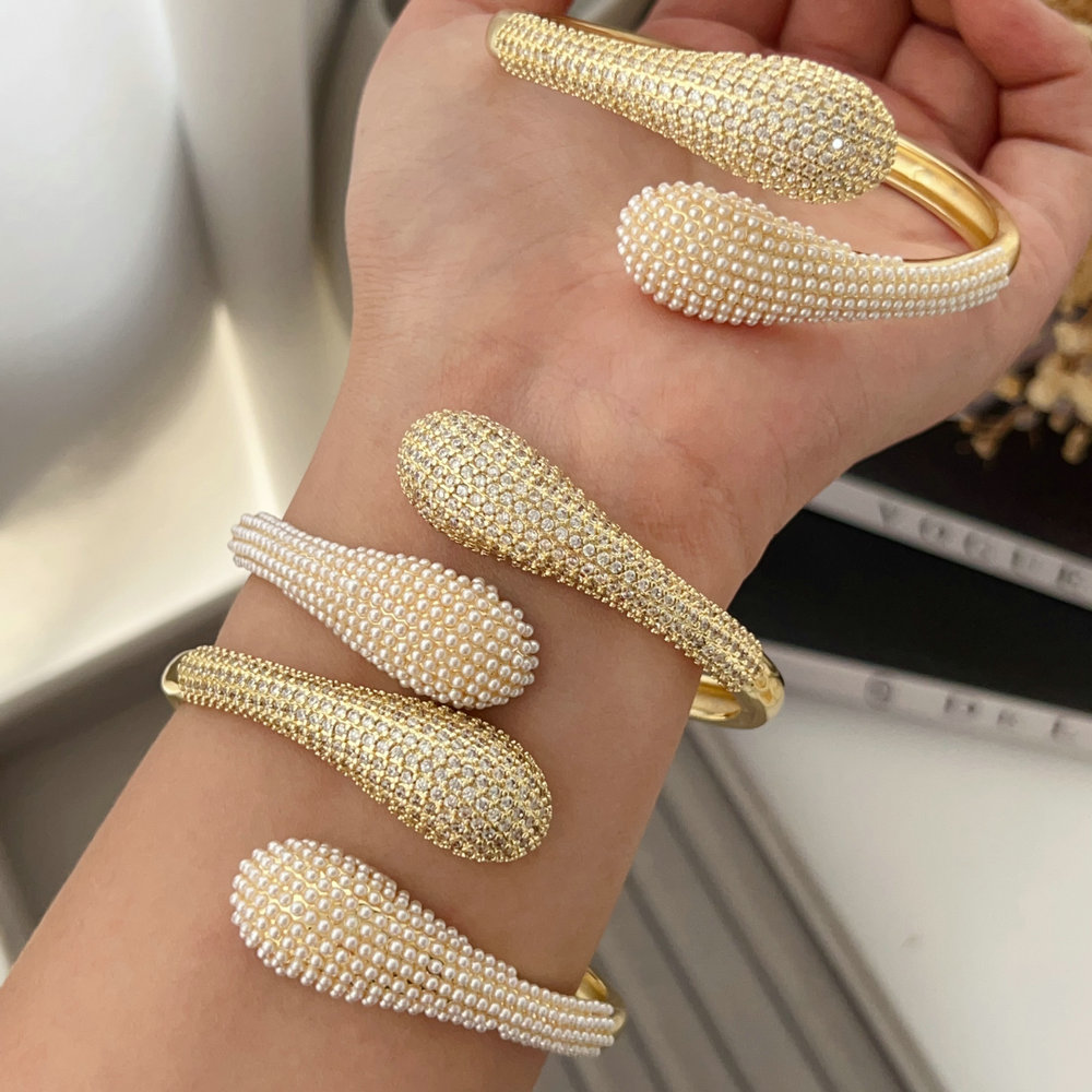 Pave zircon pearl s shape bangle