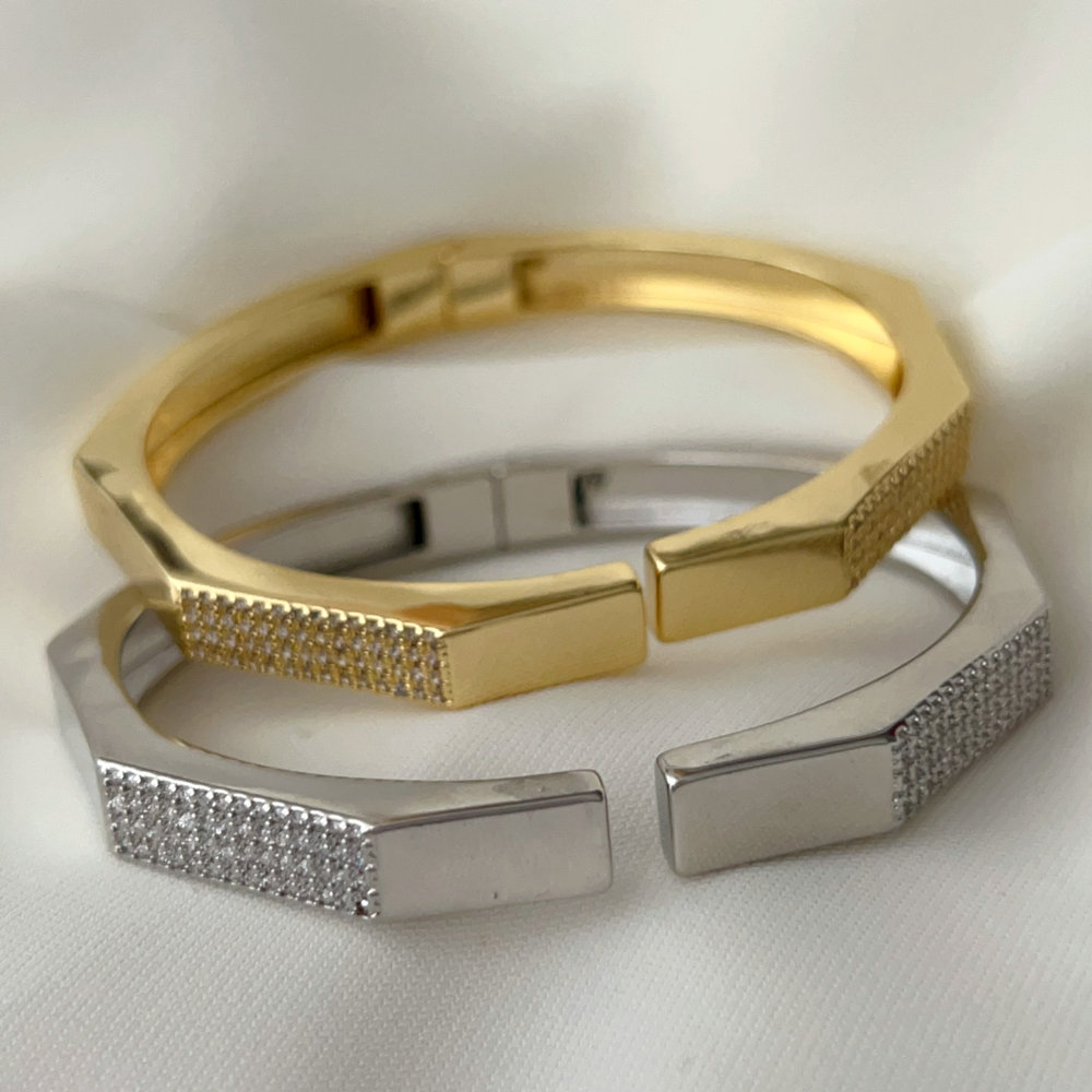 Fashion pave zircon cuff