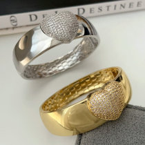 Chunky pave heart cuff
