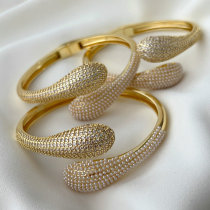 Pave zircon pearl s shape bangle