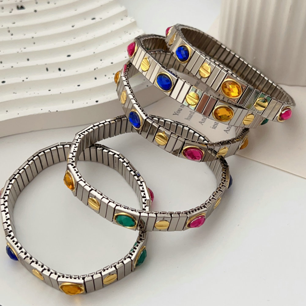Colorful elastic bracelet