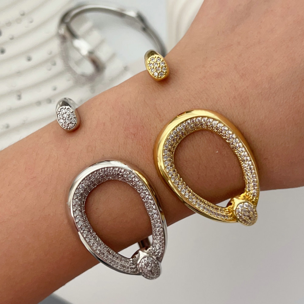 Fashion pave cuff