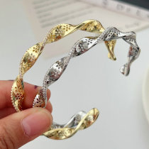 Pave wave zircon cuff