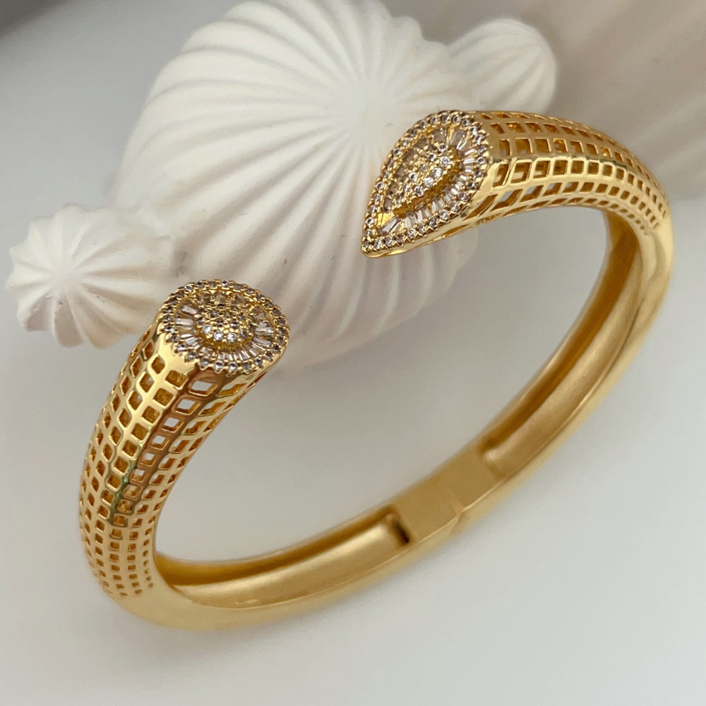 Pave fashion zircon cuff