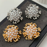 Pearl flower earrings