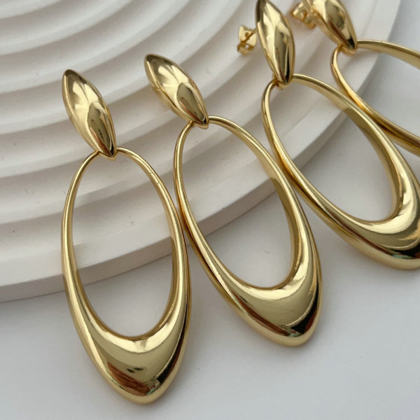 Fashion metal water drop earrings
