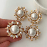 Pearl flower earrings