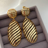 Metal allow chunky earrings