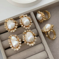 Pearl ring