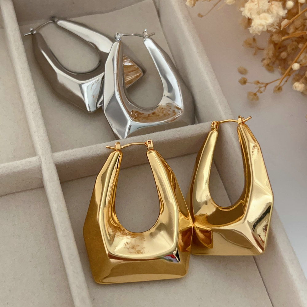 Metal chunky earrings