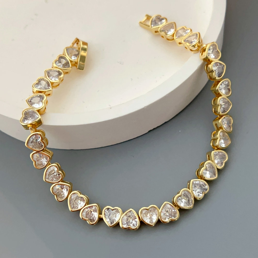 Pave zircon heart bracelet