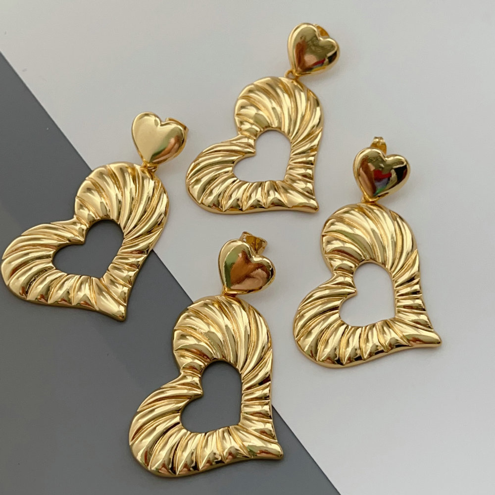 Chunky heart earrings