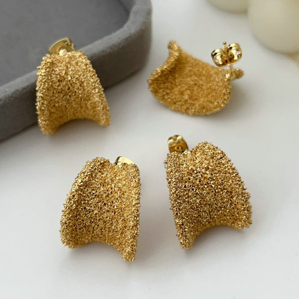 Scrub fan earrings