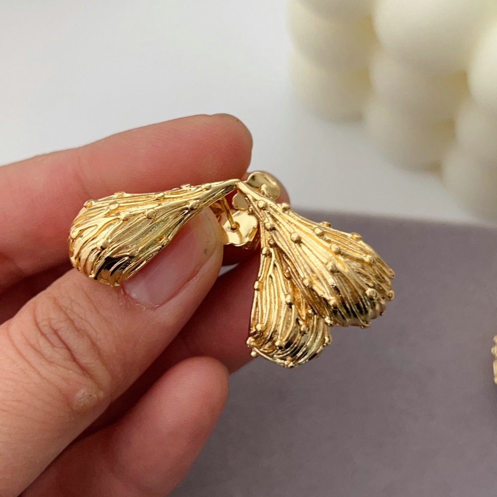 metal teardrop earrings