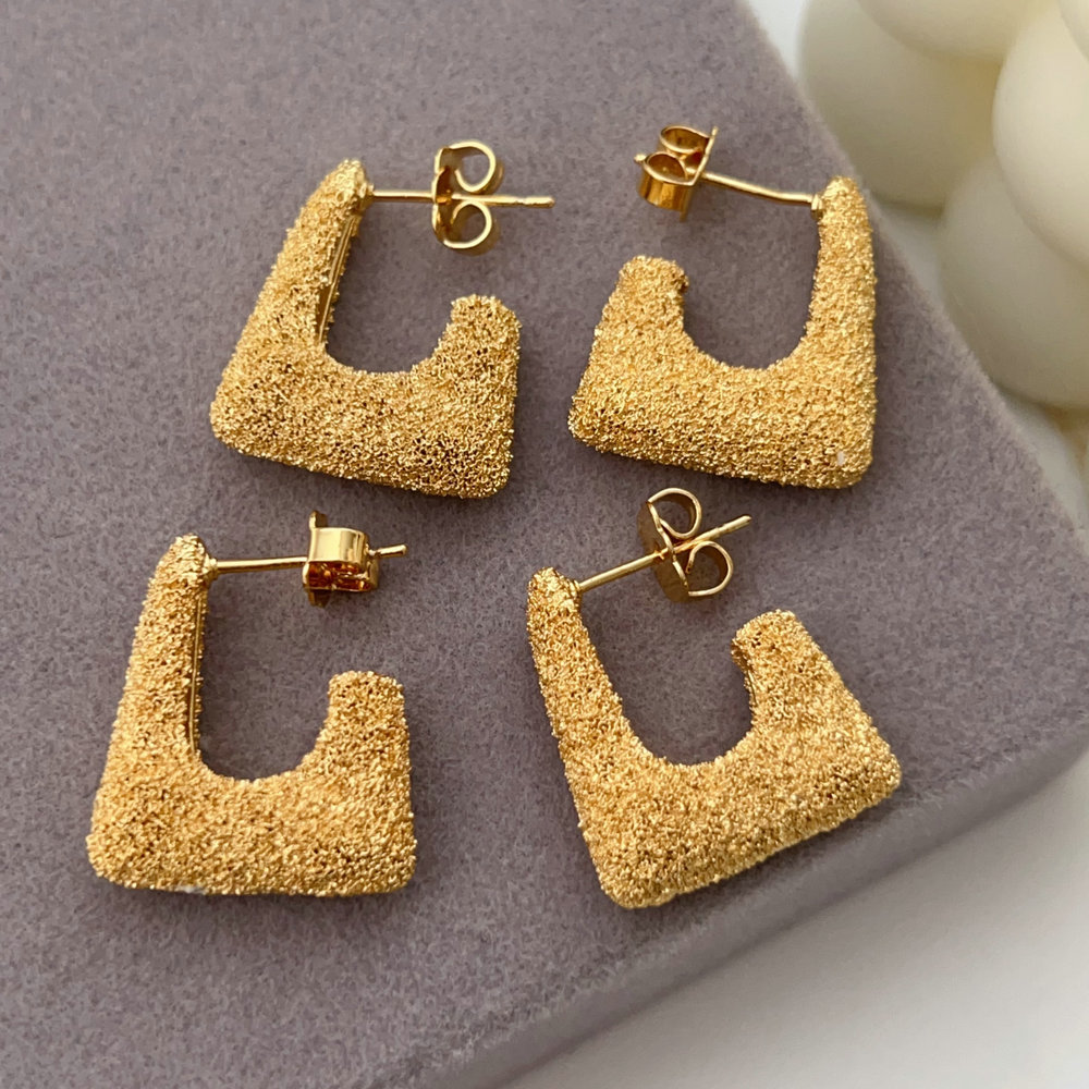 Scrub square earrings